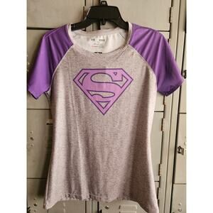 Under Armour heat gear ladies fitted pullover top size medium DC Comics logo